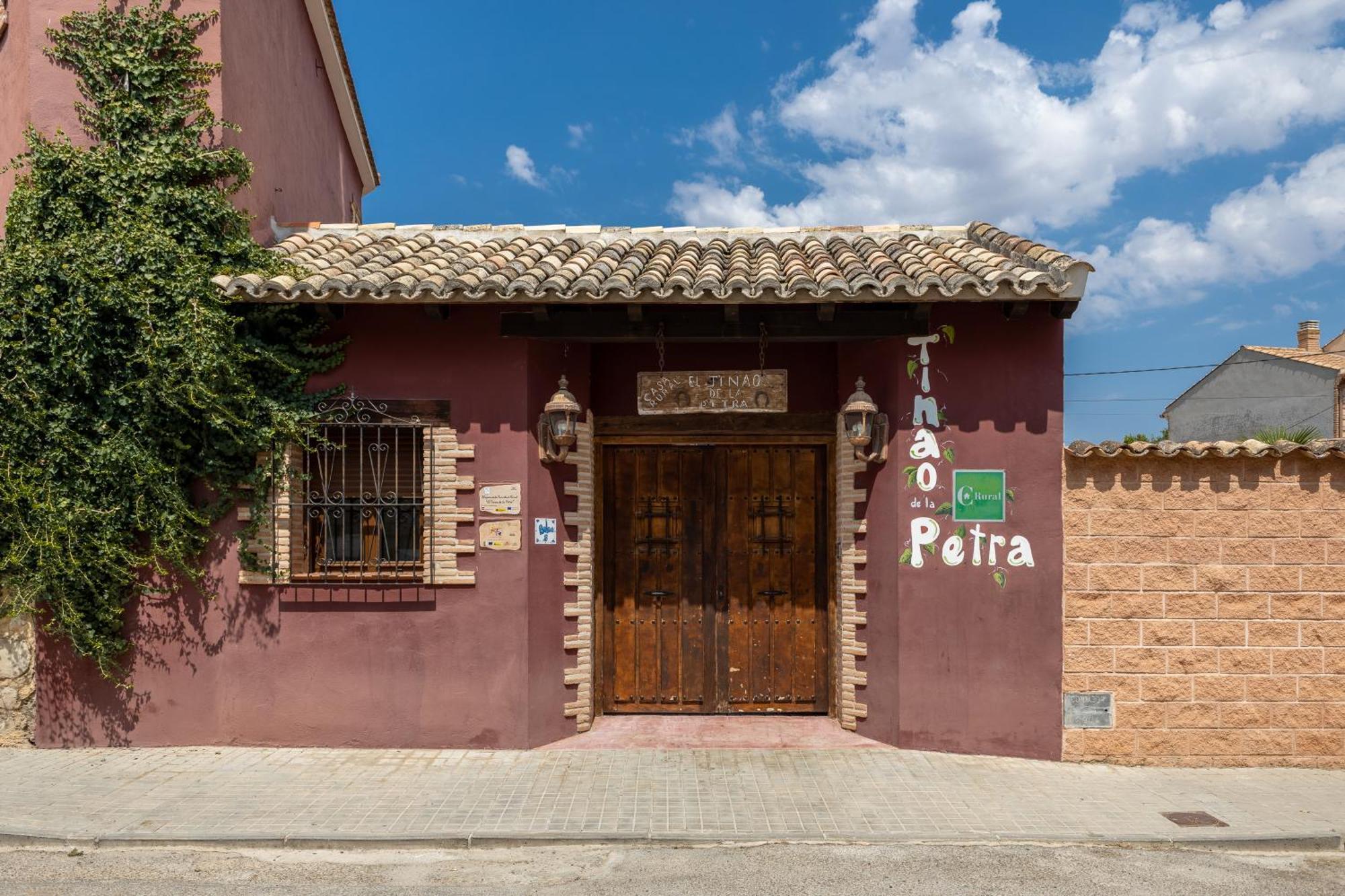 Вилла El Tinao De La Petra Фуэнтидуэнья-де-Тахо Экстерьер фото